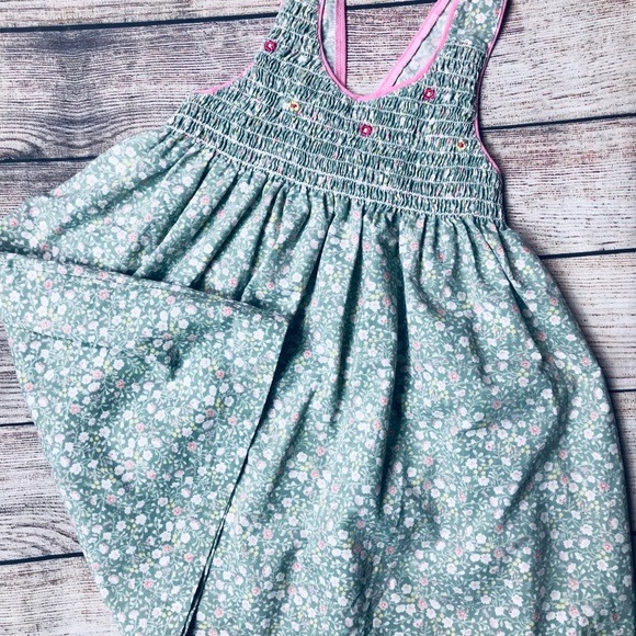 Other - Girls size 6 pale green floral smocked tank dress